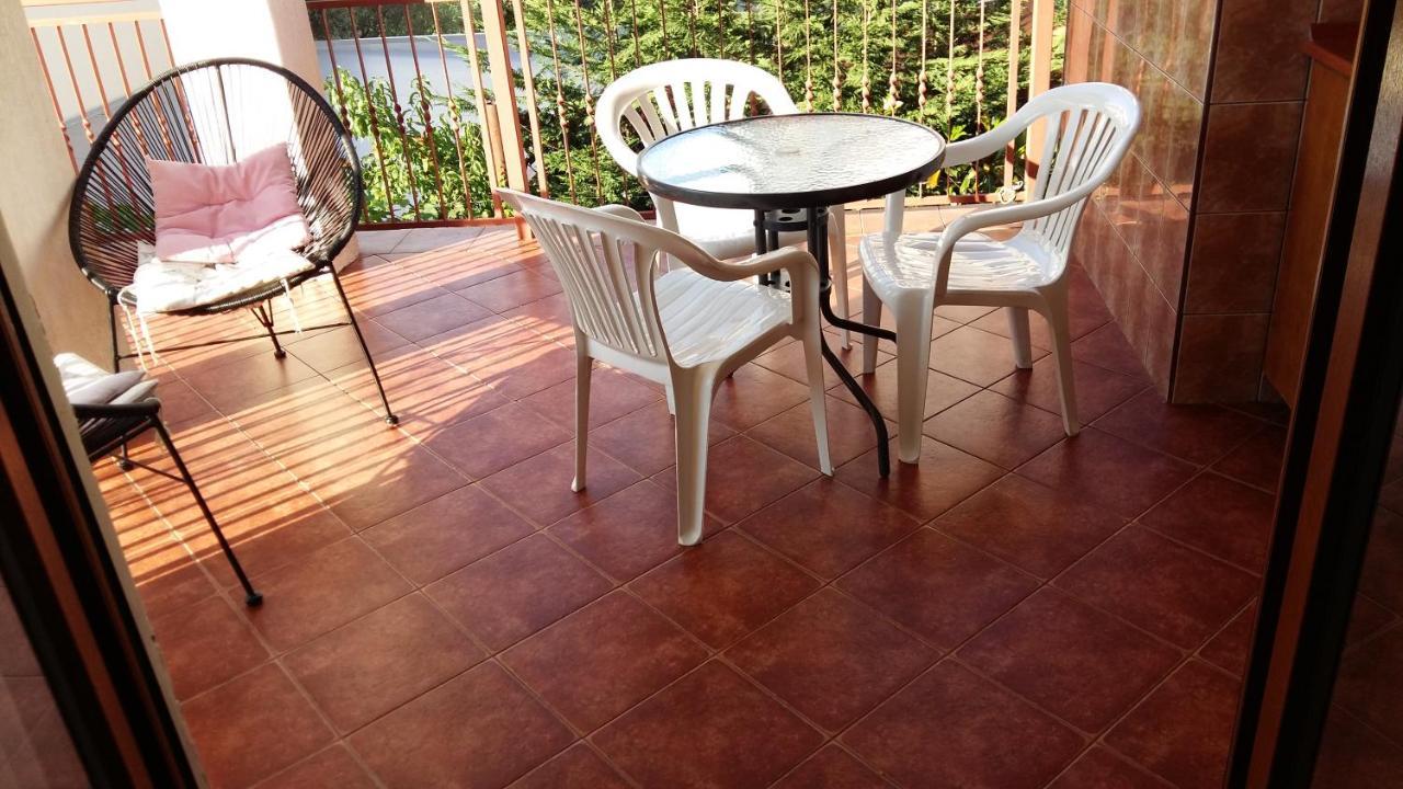 Lazar Apartments Petrovac Екстер'єр фото