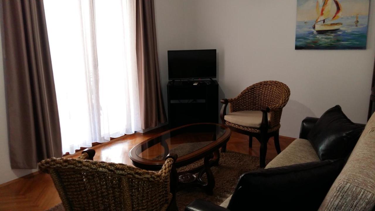Lazar Apartments Petrovac Екстер'єр фото