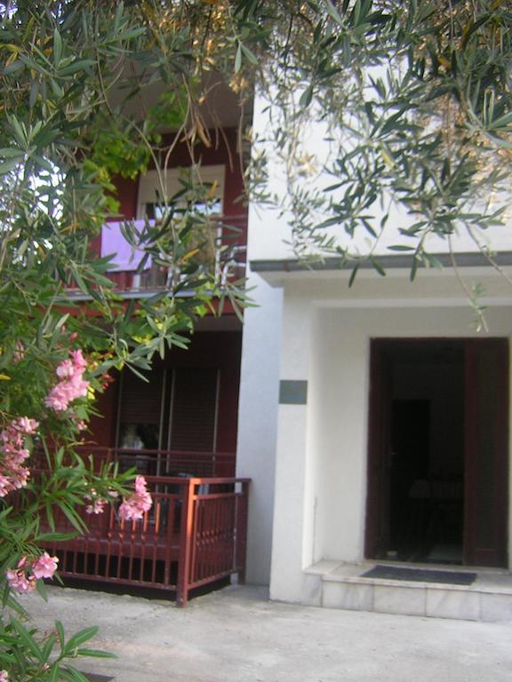 Lazar Apartments Petrovac Екстер'єр фото