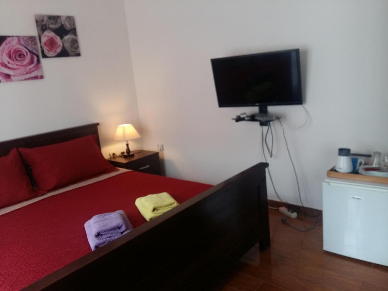 Lazar Apartments Petrovac Екстер'єр фото
