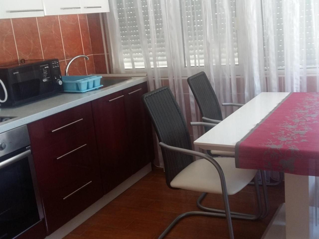 Lazar Apartments Petrovac Екстер'єр фото
