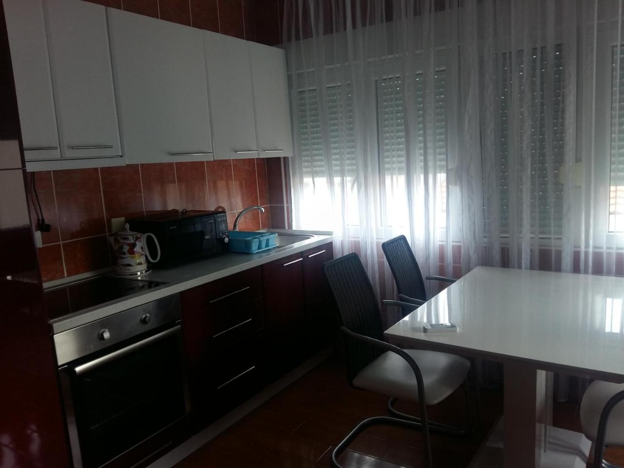 Lazar Apartments Petrovac Екстер'єр фото