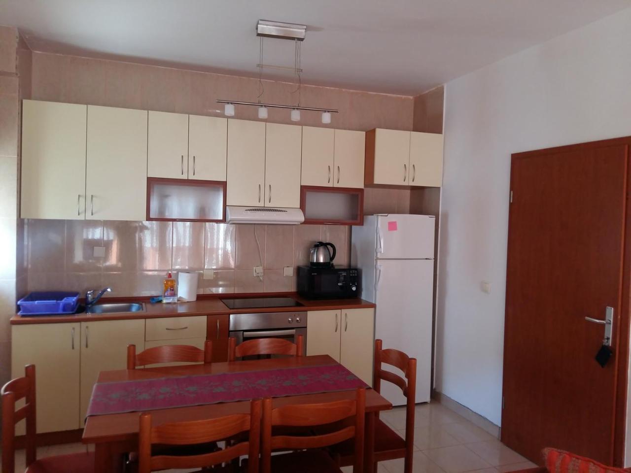 Lazar Apartments Petrovac Екстер'єр фото