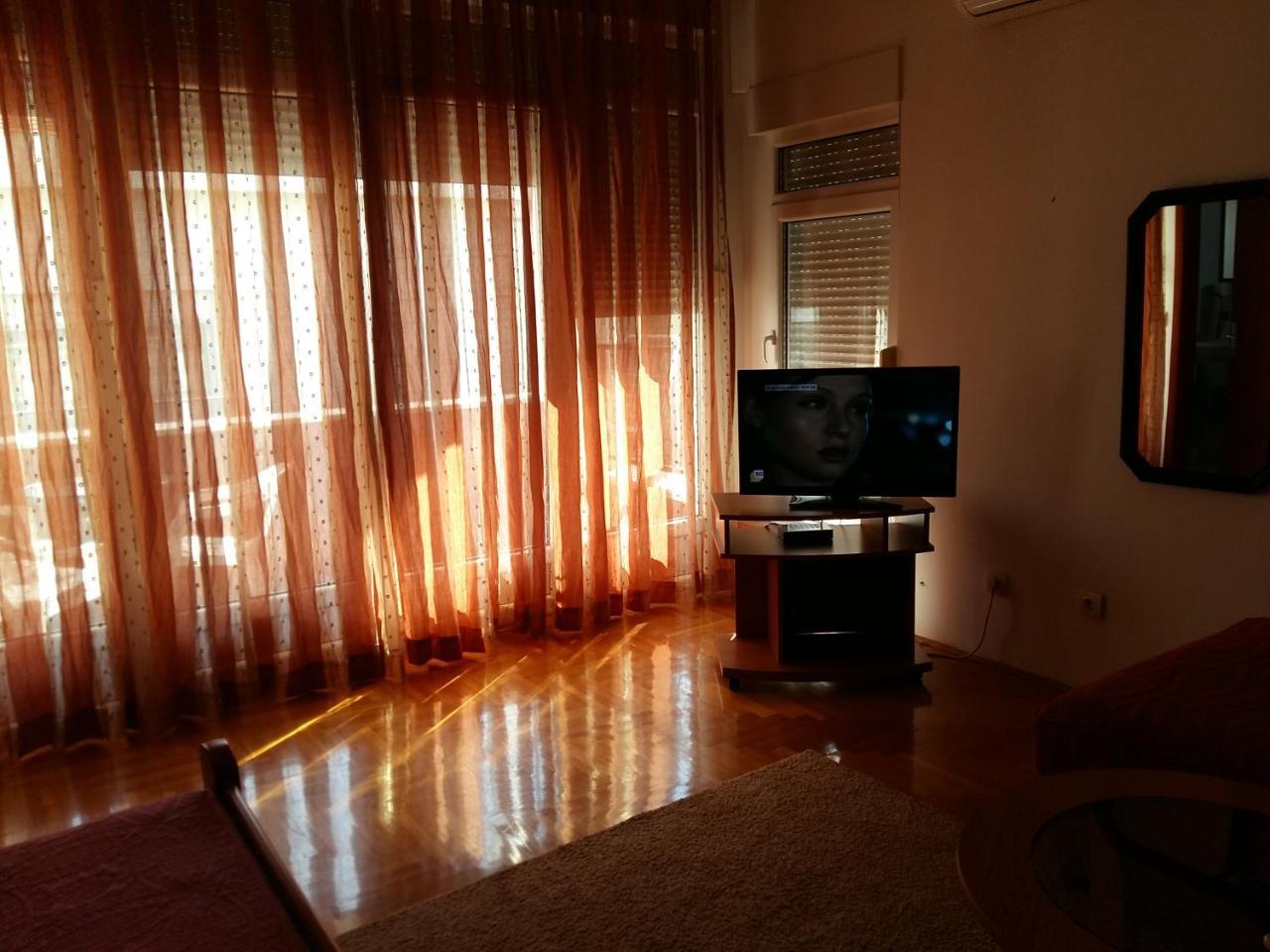 Lazar Apartments Petrovac Екстер'єр фото